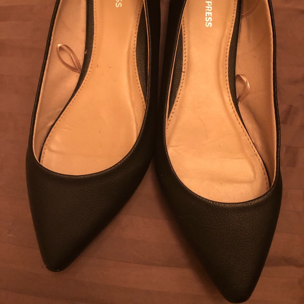 Express - Pointy toe black flats size 7.5